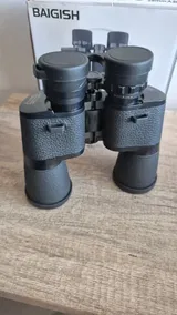 M. review photo