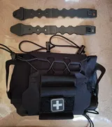 M. review photo