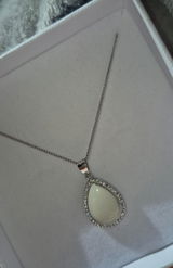 Vikki review photo