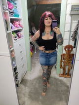 Dee review photo