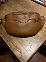 L. review photo
