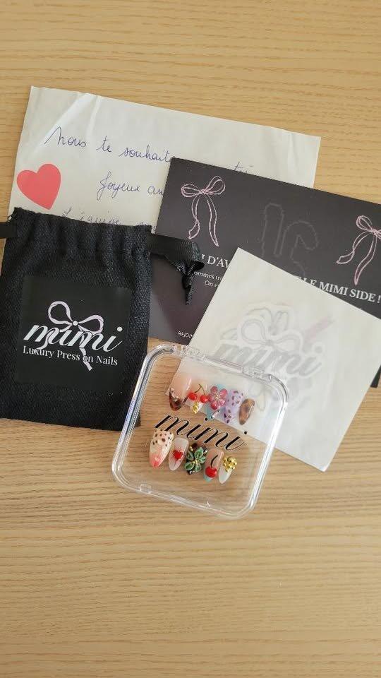 Avis de Marine — Trip to vegas, press-on nails Mimi