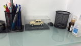 Miniatura Carros Clássicos do Brasil Nacional Volkswagen Fusca 1985 Bege Escala 1:43
