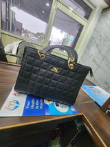 priyq review photo