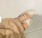 Mehreen review photo