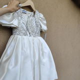 Farah review photo