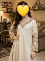 Naila Muneer review photo