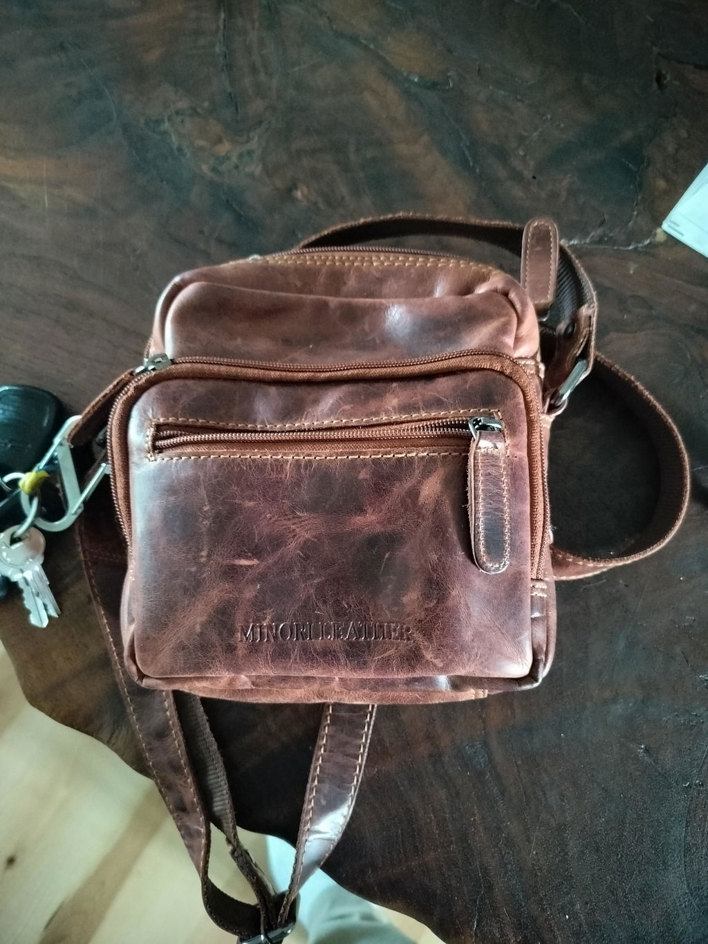 Cove Leather Crossbody Bag in Chestnut