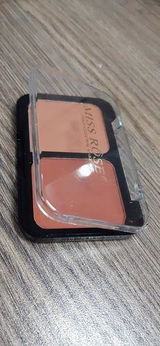 Iqra K. review photo