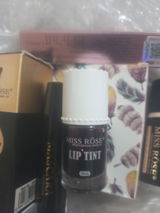 Lips t. review photo