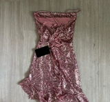 L**n review photo