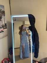 V**t review photo