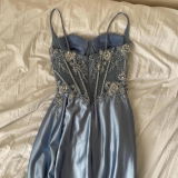 C**n review photo