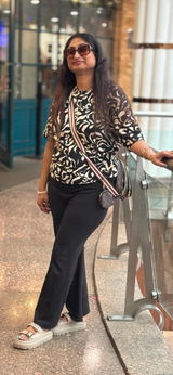 Mona Kapoor review photo