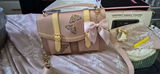 Melanie McLaughlin review photo