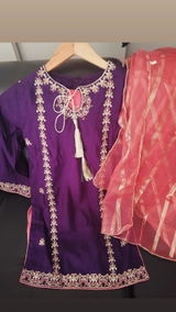 Tehreem review photo