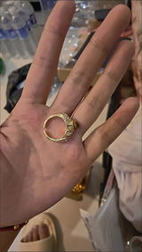 d. review photo