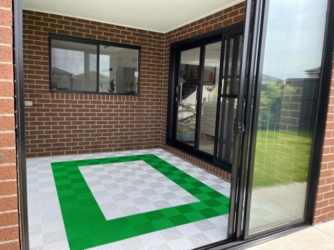 ModuFlex AirRib Garage Floor Tile – Turf Green