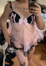 Lindsay review photo