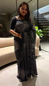 Shikha Pal review photo