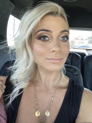 Customer photo wearing Mojosee colored contact lenses