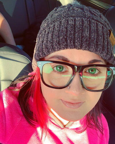 Customer photo wearing Vika Tricolor Green Colored Contact Lenses