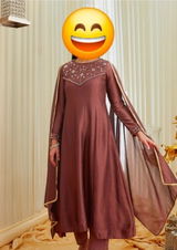 Priya review photo