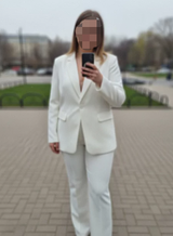 Adelaide Casey review photo