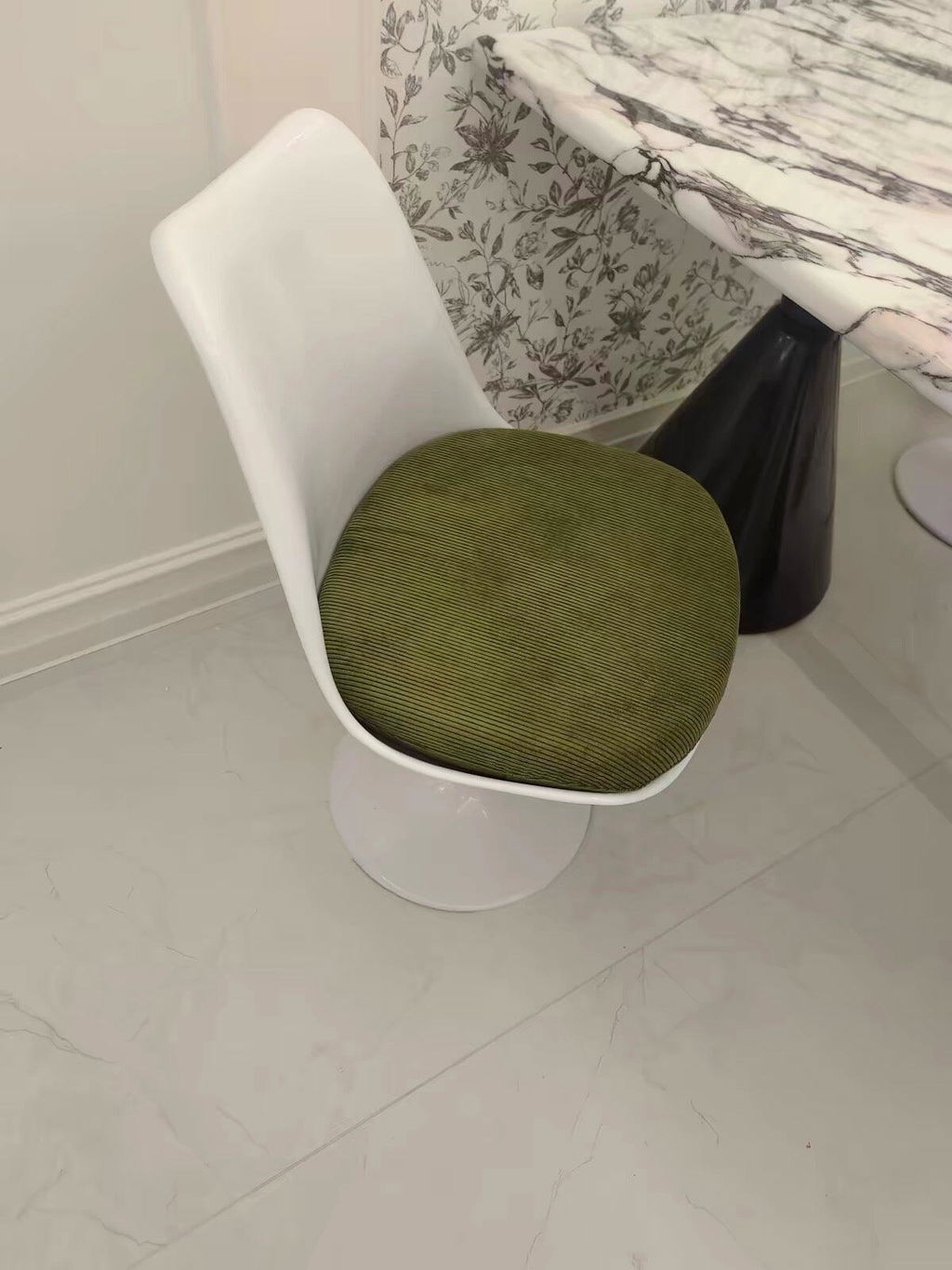 MOMO Tulip Dining Chair | Swivel Pedestal | With or Without Armrest | 3 Colors