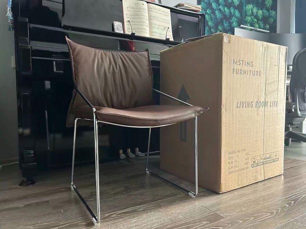 Cloud-Pad Dining Chair