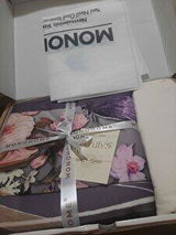 o** m** review photo