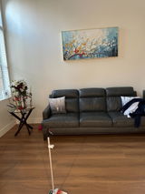 R**W review photo