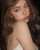 A.R. review photo