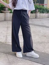 Leo review photo