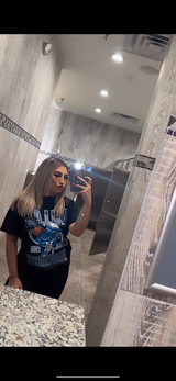 Johana review photo