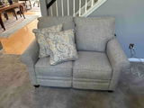 Linda Guinan review photo