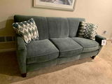 Theresa Weiss review photo