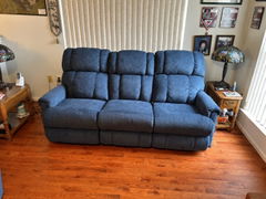 Pinnacle Wall Reclining Sofa In Graphite