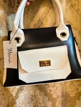 Zeenat Atif review photo