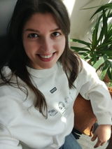 Elif Vatansever review photo