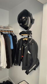 R review photo