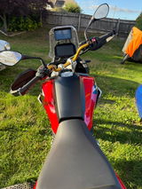 Simon review photo