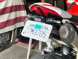 M. review photo