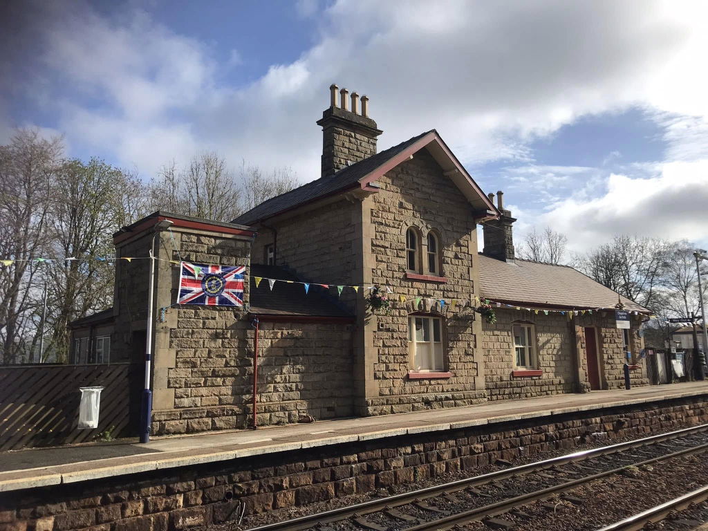 B Grade OO Gauge LNWR Station House Bargain