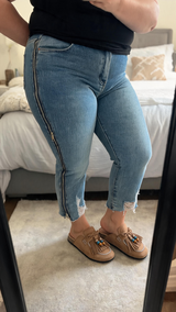 Addison X review photo