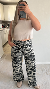 Layla F review photo