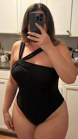 Amelia Z review photo