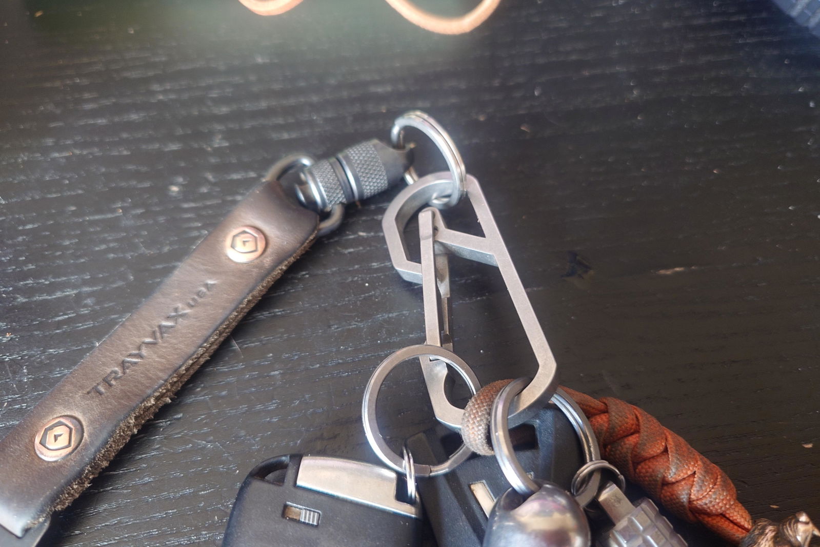 Handgrey H1 Carabiner – Mukama