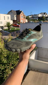 cristian review photo