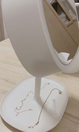 Aubrey review photo
